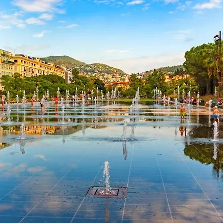 2 - Hyper Centre - Air-conditioned - Terrace - Quiet - Tramway - Equipped Kitchen - Wifi Lejlighed