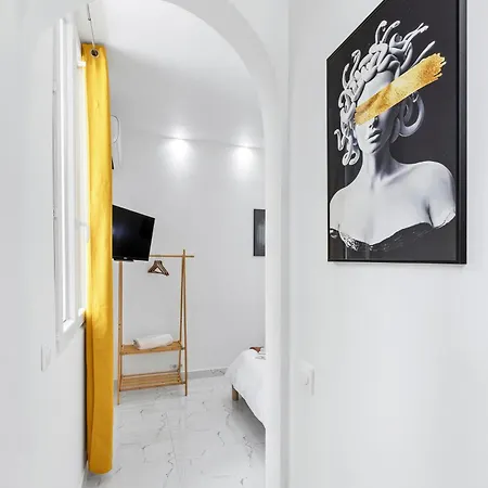2 - Hyper Centre - Air-conditioned - Terrace - Quiet - Tramway - Equipped Kitchen - Wifi * Νίκαια