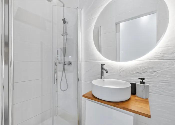 2 - Hyper Centre - Air-conditioned - Terrace - Quiet - Tramway - Equipped Kitchen - Wifi Appartamento Nizza