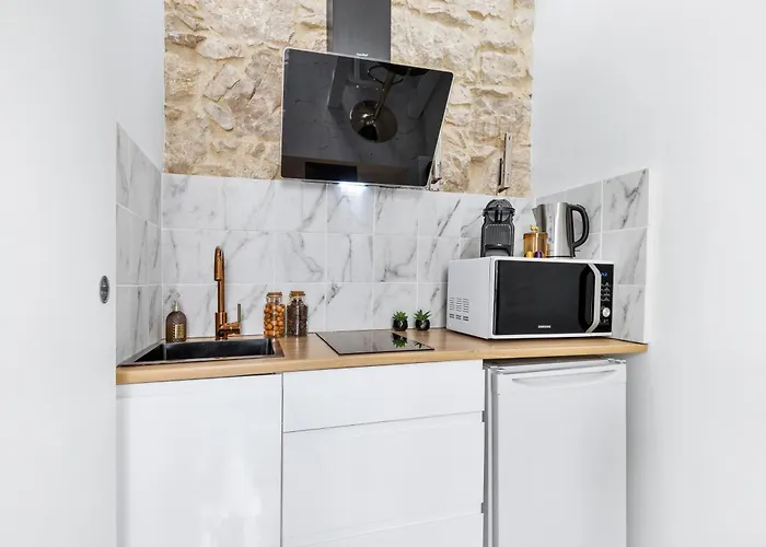 Appartamento 2 - Hyper Centre - Air-conditioned - Terrace - Quiet - Tramway - Equipped Kitchen - Wifi Nizza