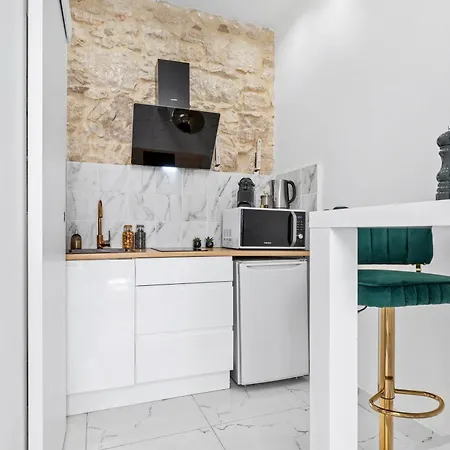 2 - Hyper Centre - Air-conditioned - Terrace - Quiet - Tramway - Equipped Kitchen - Wifi *